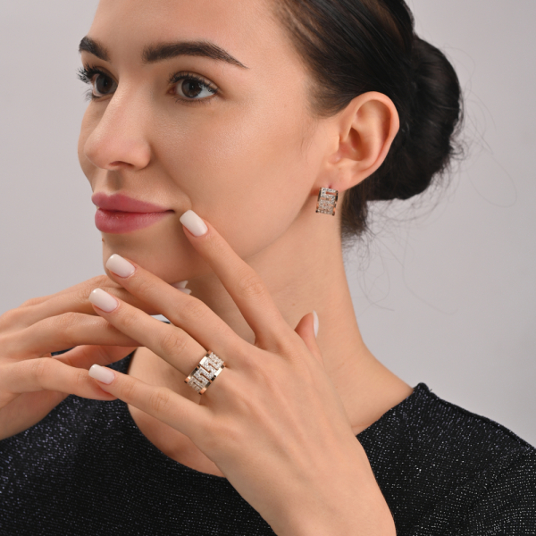 Срібний набір із золотими пластинами