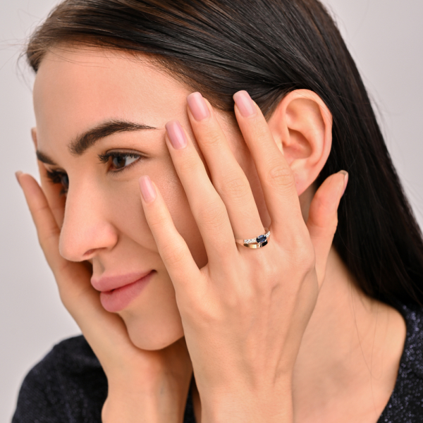 Срібна каблучка з накладками з золота