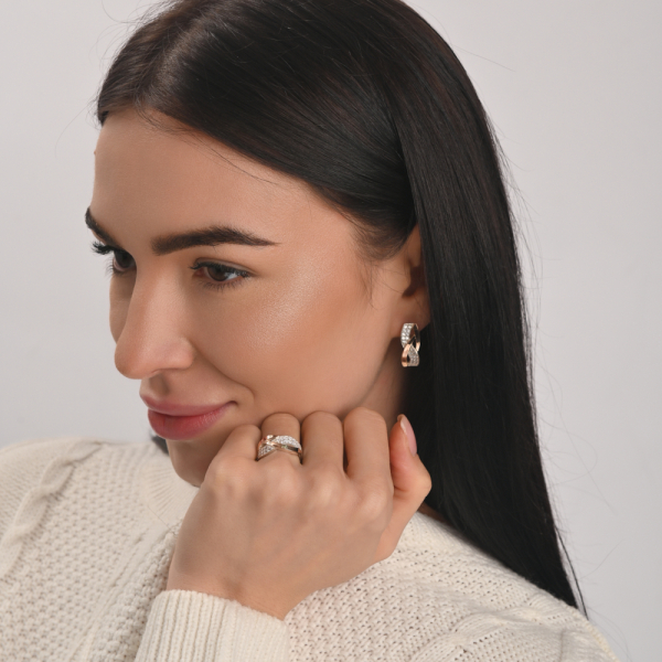 Срібний набір сережки та каблучка з фіанітами