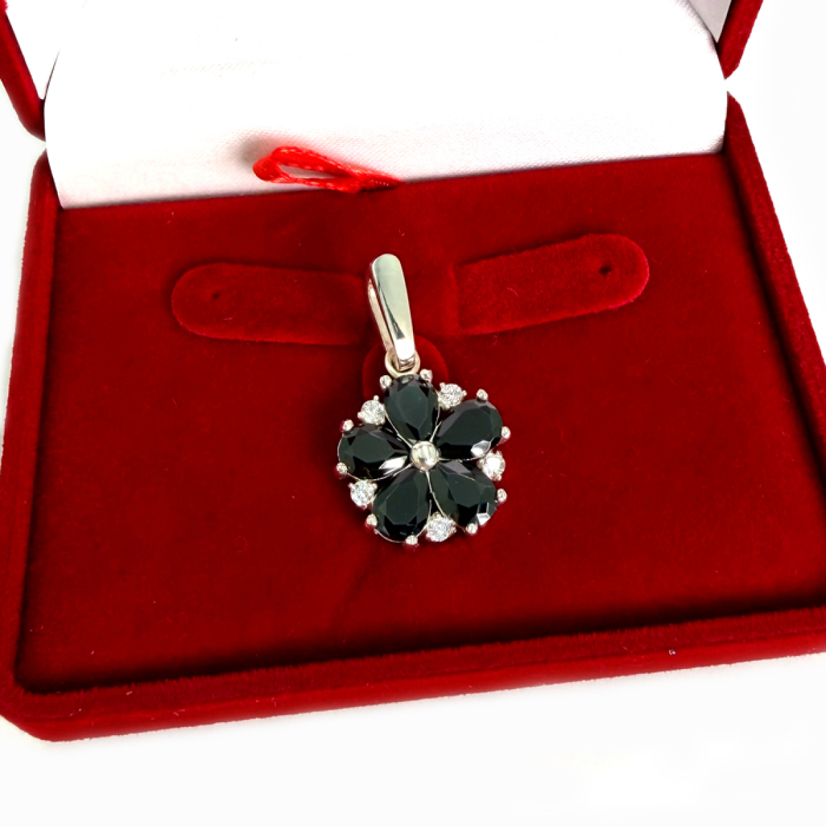 Срібна підвіска