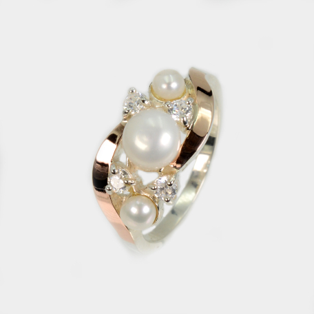 Серебряное кольцо с жемчугом