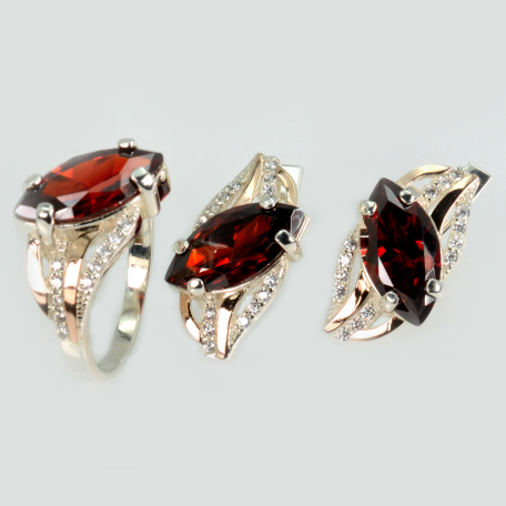 Серебряный набор с золотыми пластинами