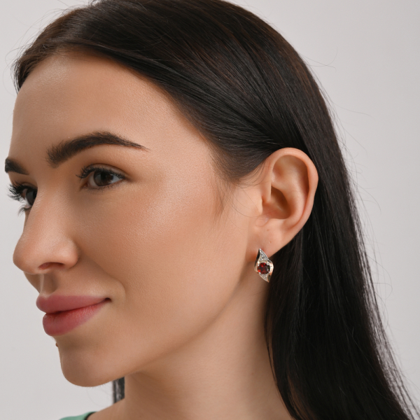 Срібний набір з золотими пластинами