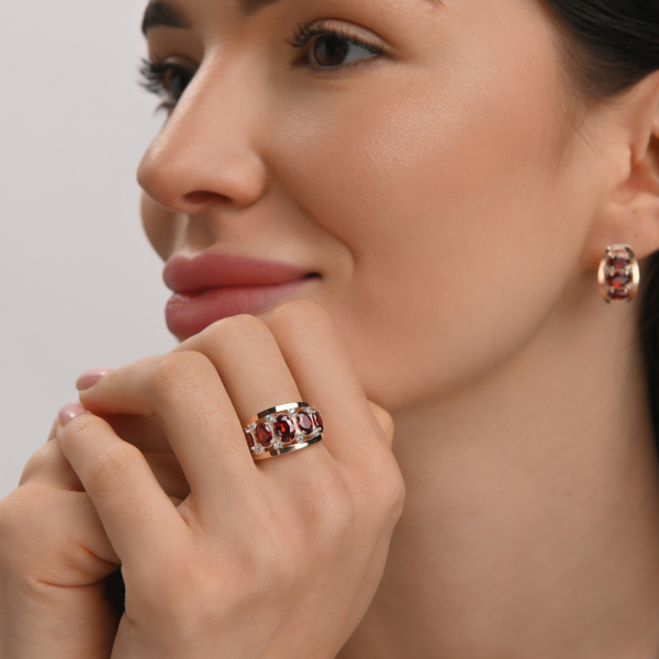 Срібна каблучка з золотими вставками