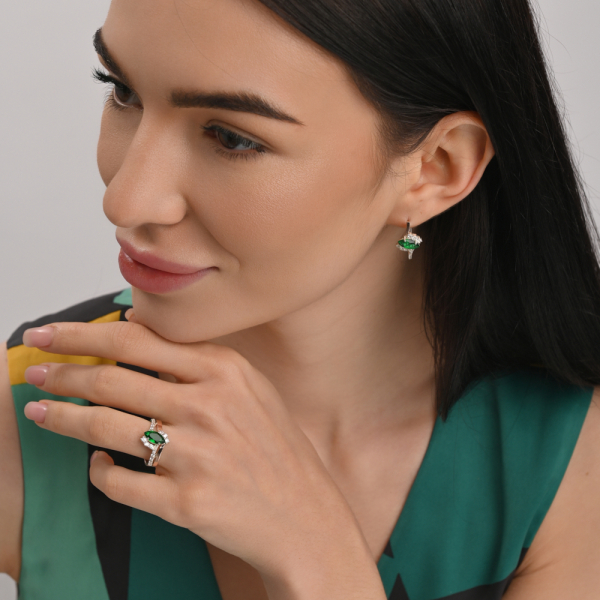 Срібний набір з золотими пластинами