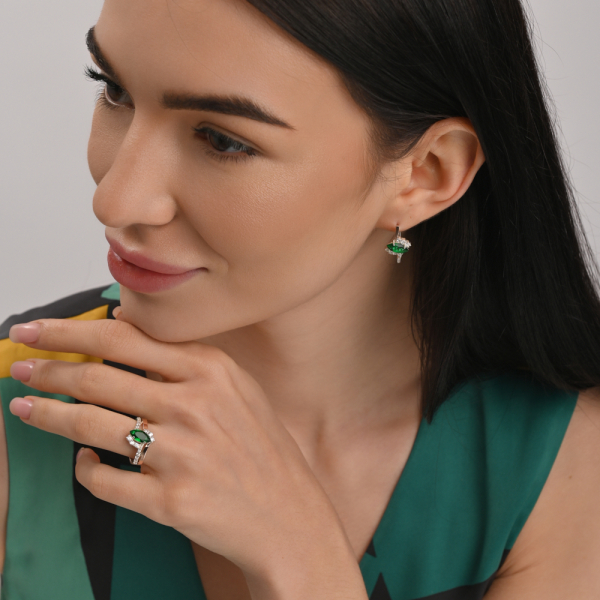 Срібний набір з золотими пластинами