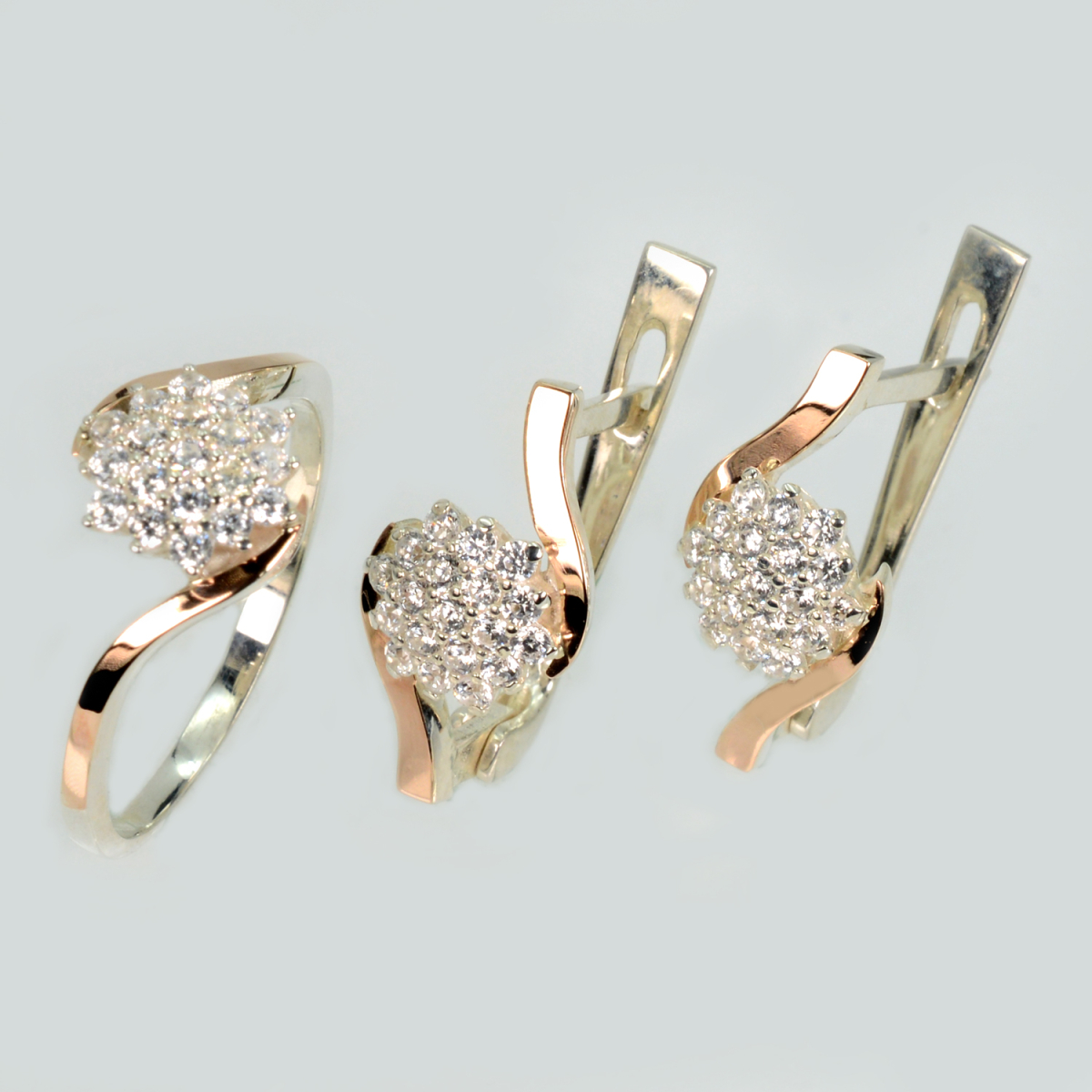 Серебряный набор с золотыми пластинами