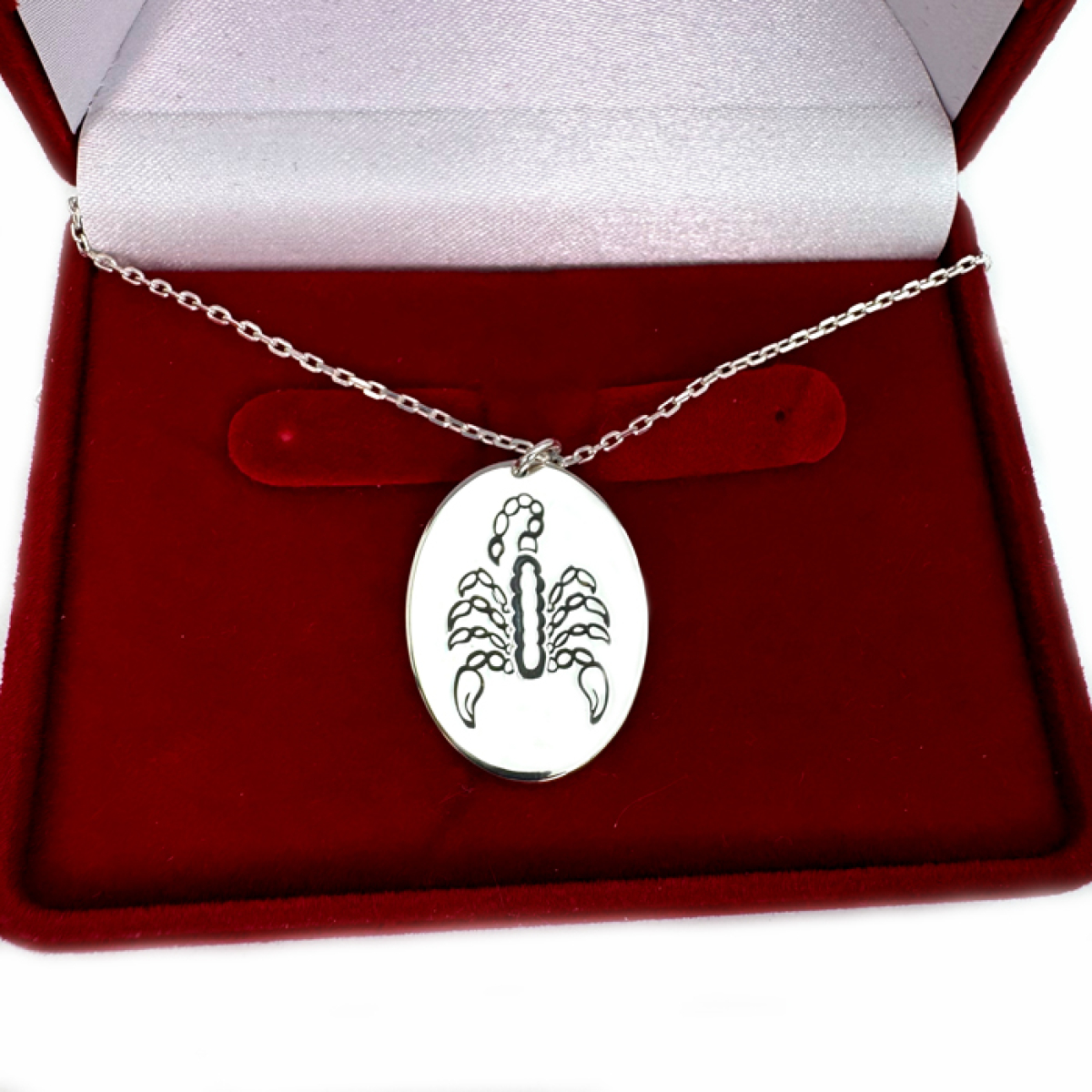 Срібна підвіска на ланцюжку "Скорпіон"