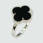 Срібна каблучка з конюшиною