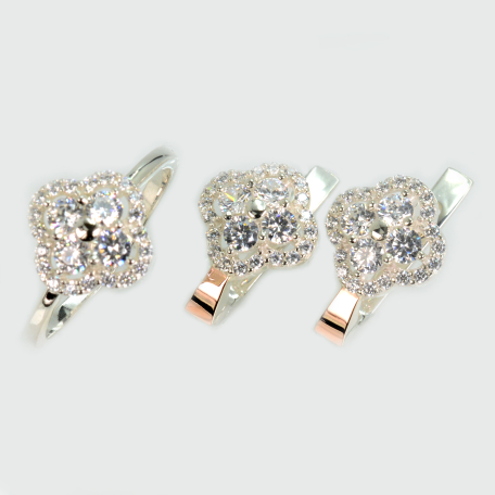 Срібний набір з золотими пластинами