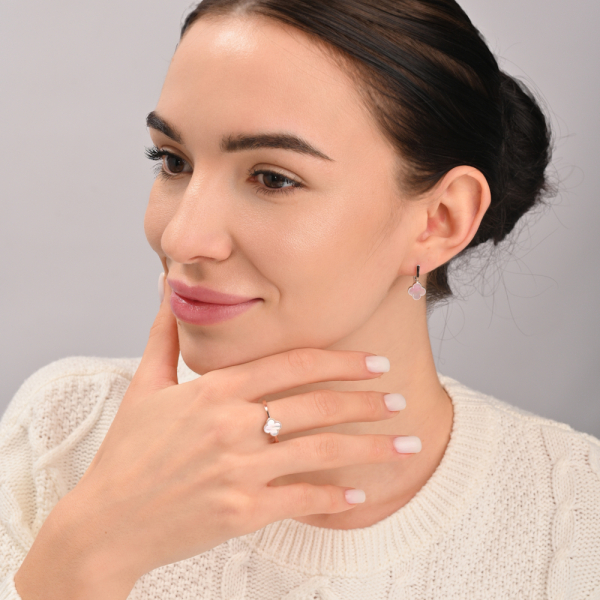 Серебряное кольцо с клевером и золотыми вставками