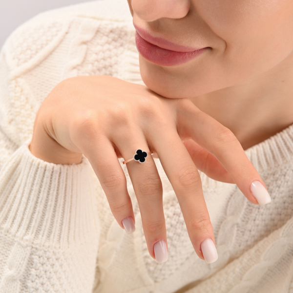 Серебряное кольцо с клевером и золотыми вставками