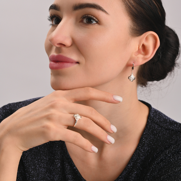 Серебряное кольцо с золотыми вставками