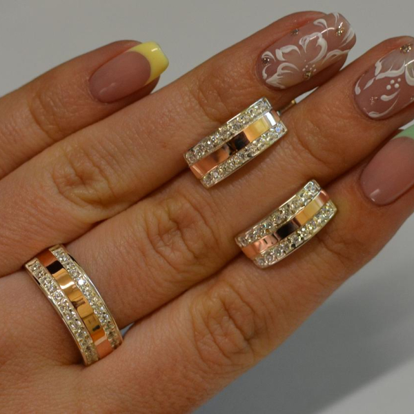 Срібний гарнітур із золотими вставками