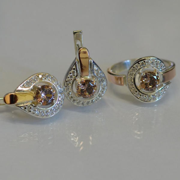 Срібний комплект з золотими вставками