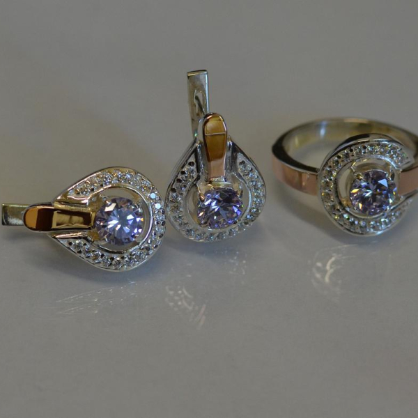 Срібний комплект з золотими вставками