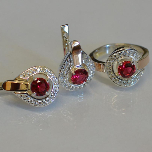 Срібний комплект з золотими вставками