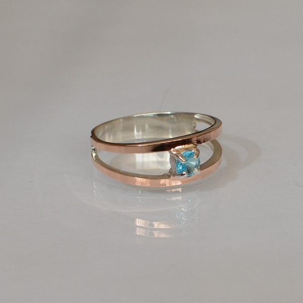 Срібна каблучка з пластинами із золота