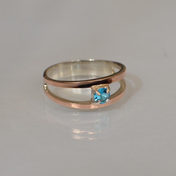 Срібна каблучка з пластинами із золота