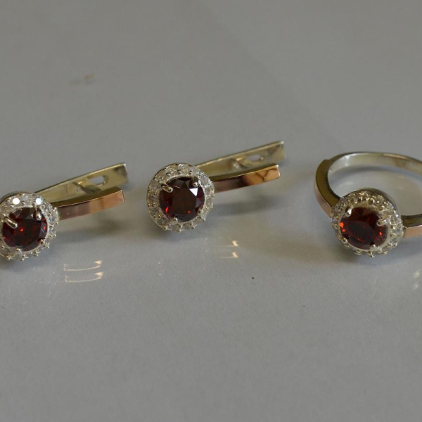 Срібний набір з золотими напайками