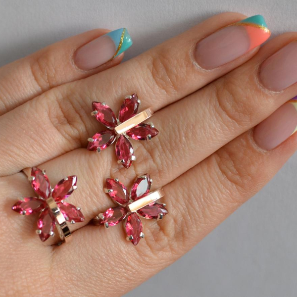 Срібний гарнітур із золотими вставками