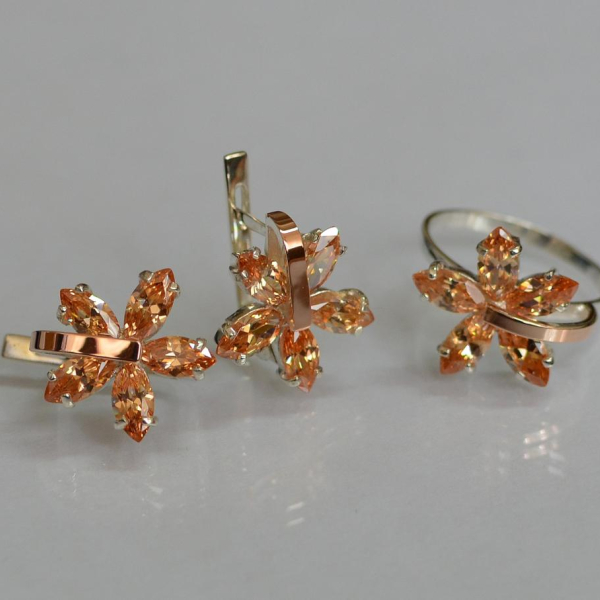 Срібний гарнітур із золотими вставками