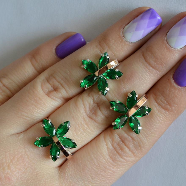 Срібний гарнітур із золотими вставками