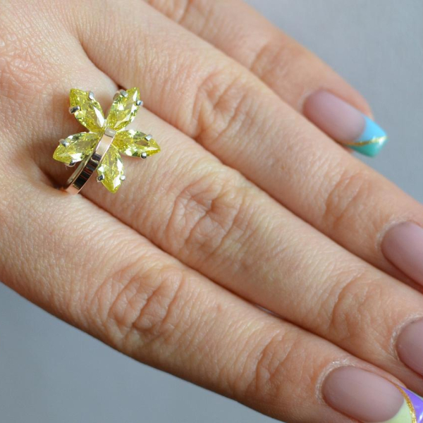 Срібна каблучка з золотими пластинами