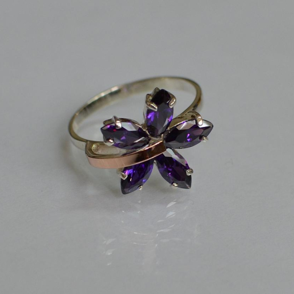 Срібна каблучка з золотими пластинами