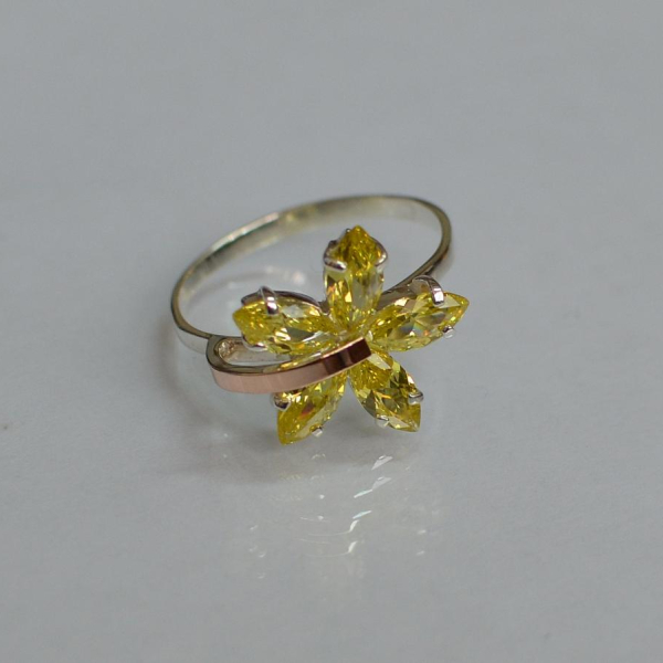 Срібна каблучка з золотими пластинами