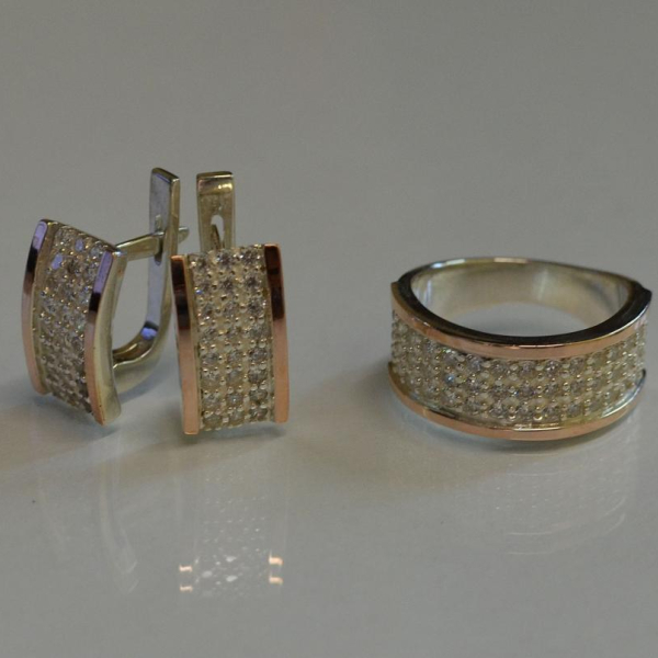 Срібний гарнітур з золотими напайками