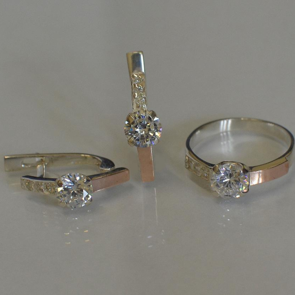 Срібний комплект з золотими пластинами