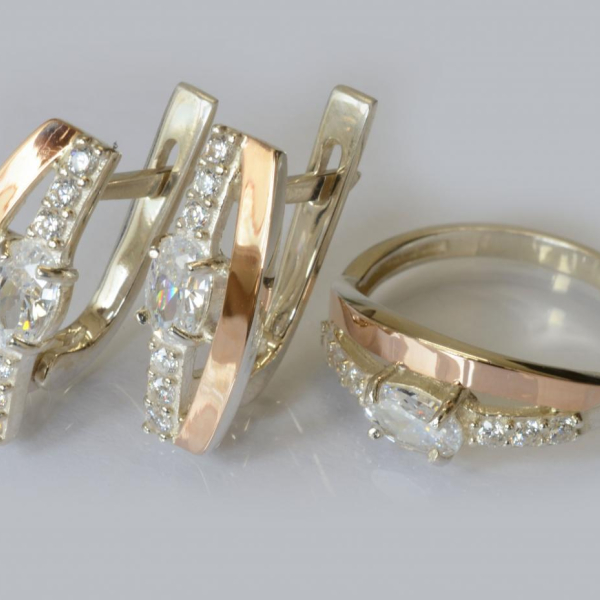 Срібний набір з золотими вставками