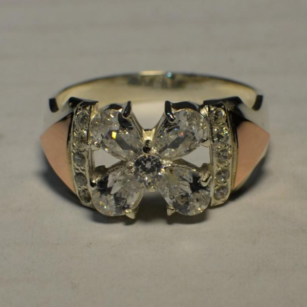 Срібна каблучка  с напайками из золота