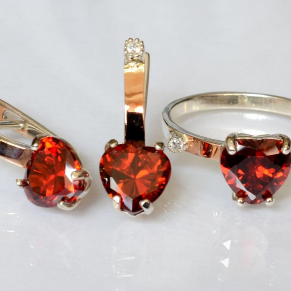 Срібний гарнітур з золотими напайками