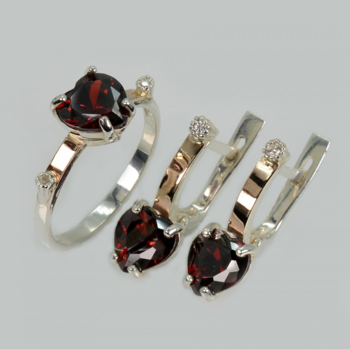 Срібний гарнітур з золотими напайками