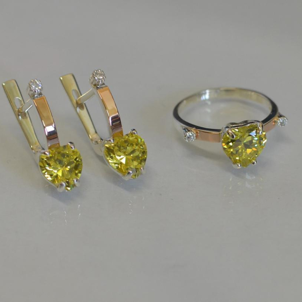 Срібний гарнітур з золотими напайками