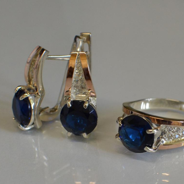 Срібний комплект з золотими пластинами