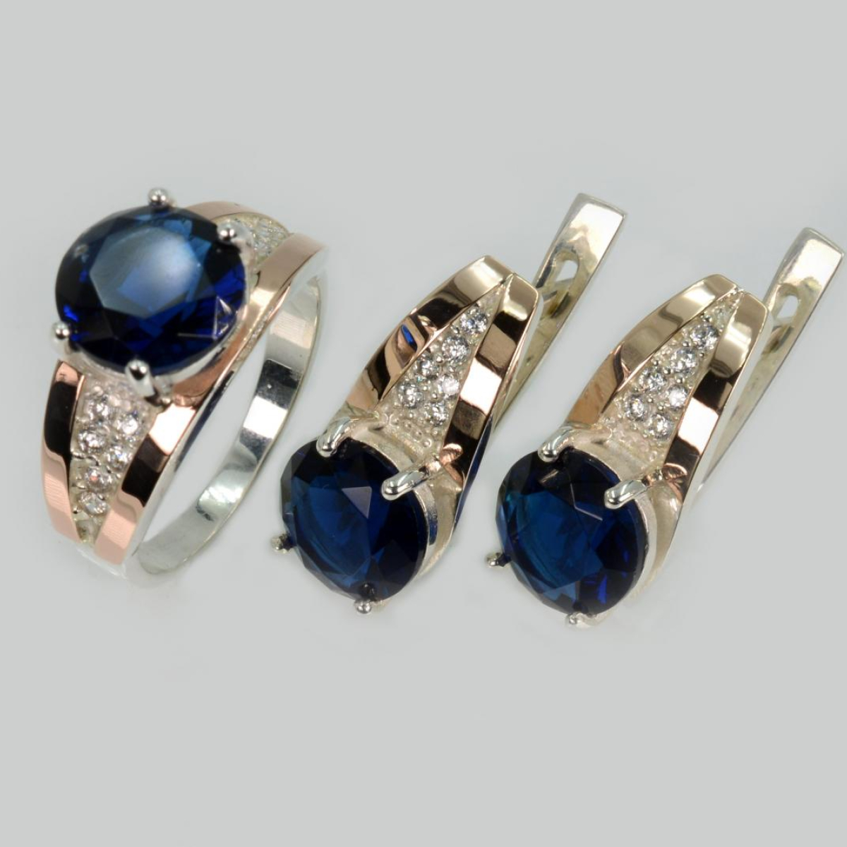 Срібний комплект з золотими пластинами