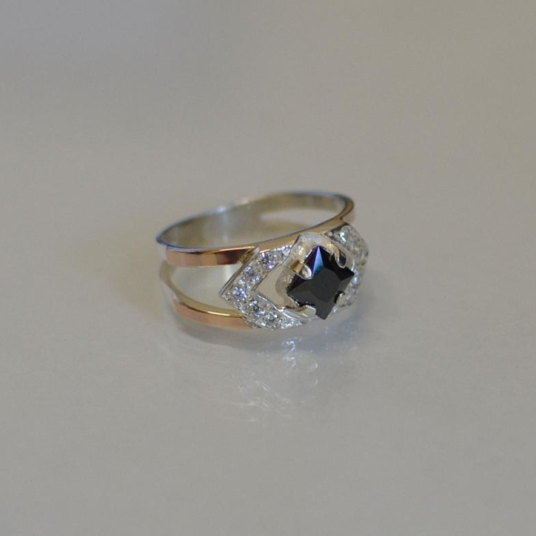 Срібна каблучка з золотими напайками