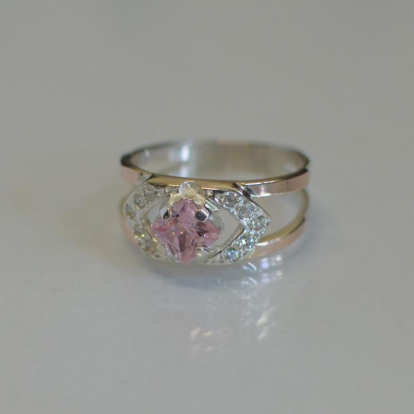 Срібна каблучка з золотими напайками