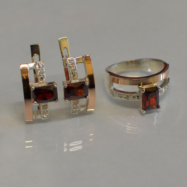 Срібний гарнітур з золотими напайками