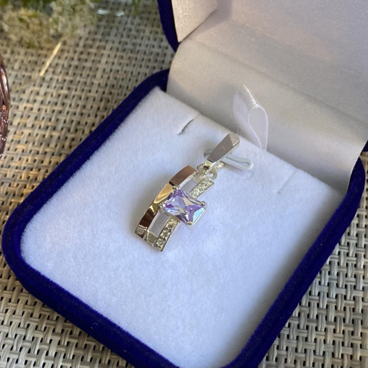 Срібна підвіска з пластинами золота