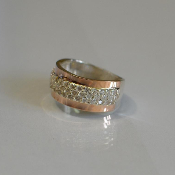 Срібна каблучка з золотими напайками