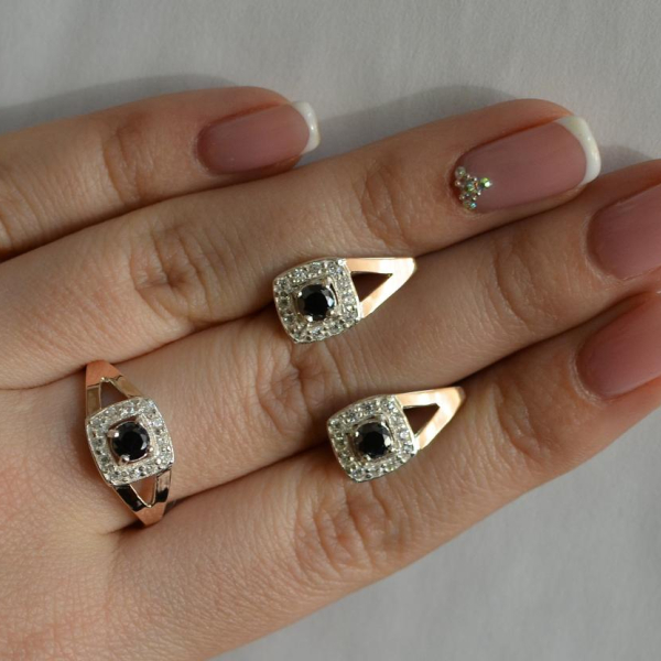 Срібний гарнітур з золотими пластинами