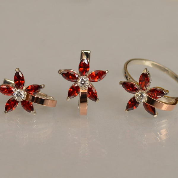 Срібний набір з золотими напайками