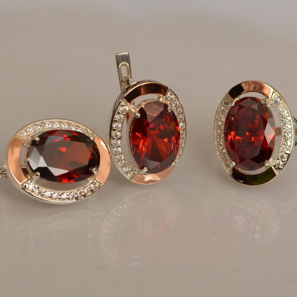 Срібний гарнітур зі вставками з золота