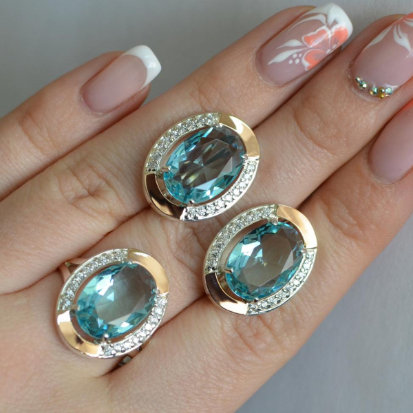 Срібний гарнітур зі вставками з золота