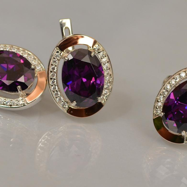 Срібний гарнітур зі вставками з золота