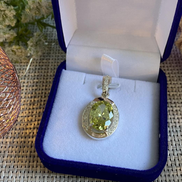 Серебряная подвеска со вставками из золота